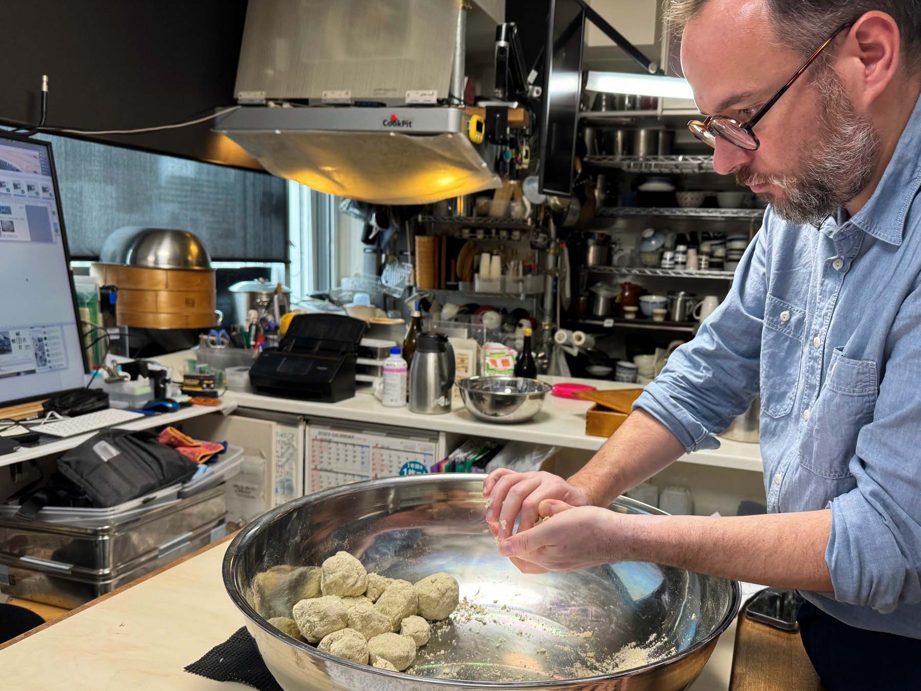 Talking by making: soba noodles in Tokyo